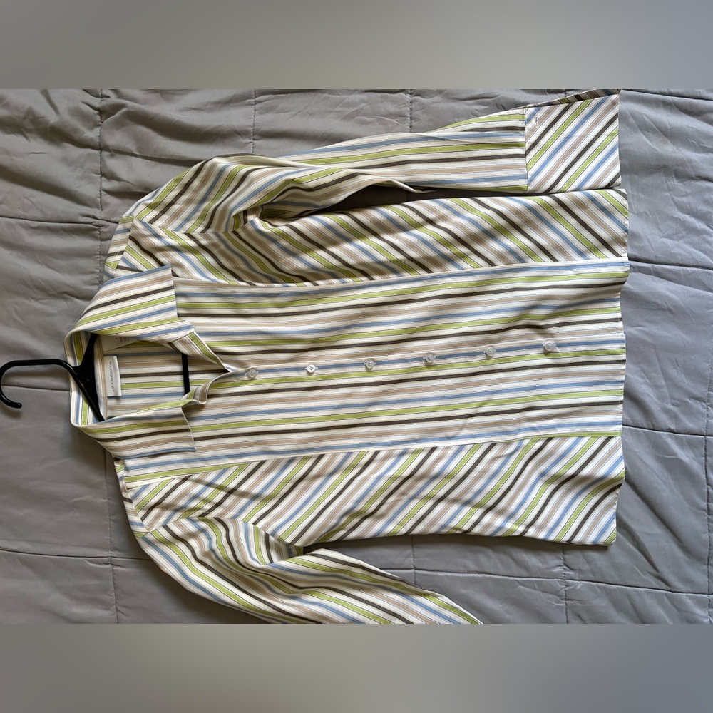 Liz Claiborne Top - Picture 3 of 3